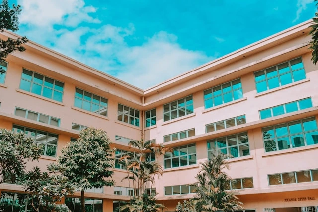 Sekolah Bermaniguru
